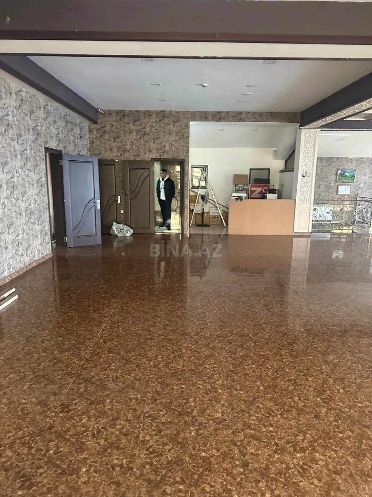 Kirayə verilir obyekt 350 m²