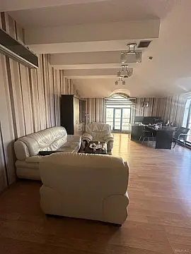 Kirayə verilir obyekt 350 m² — Bakı 350.00 m²