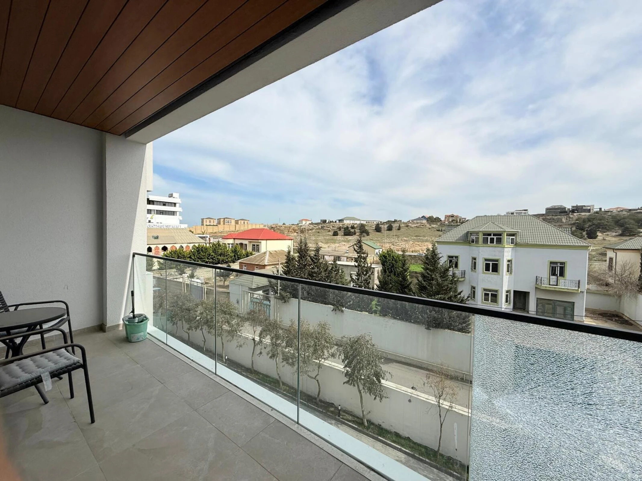 Satılır 3 otaqlı mənzil 93 m²