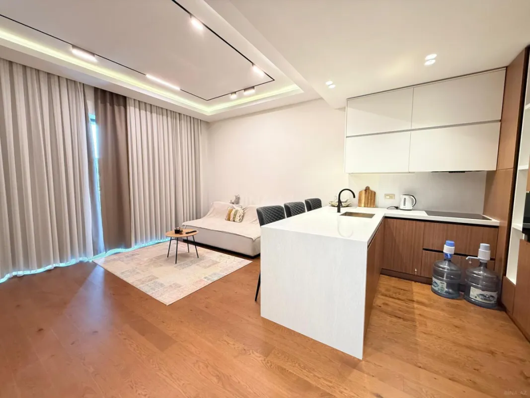 Satılır 3 otaqlı mənzil 93 m²