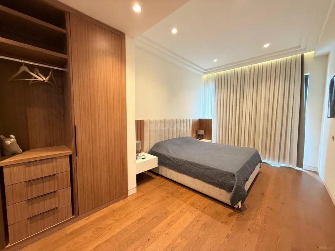 Satılır 3 otaqlı mənzil 93 m²