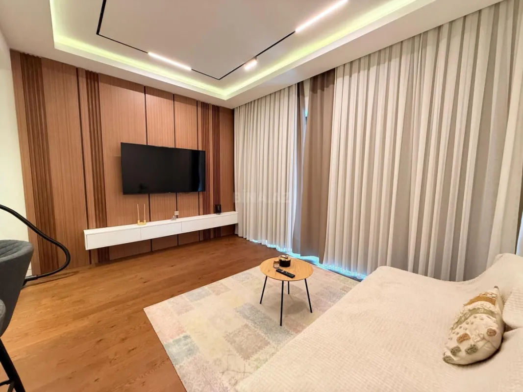 Satılır 3 otaqlı mənzil 93 m²