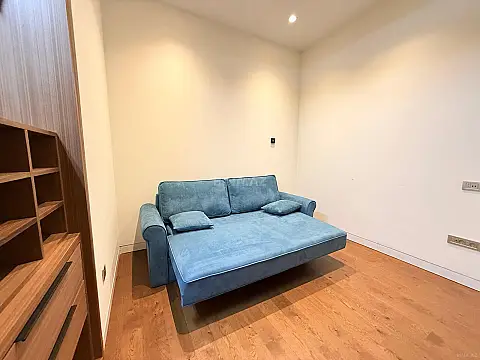 Satılır 3 otaqlı mənzil 93 m²