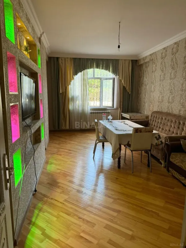 Kirayə verilir 3 otaqlı mənzil 110 m²