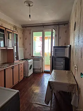 Satılır 3 otaqlı mənzil 56.7 m²