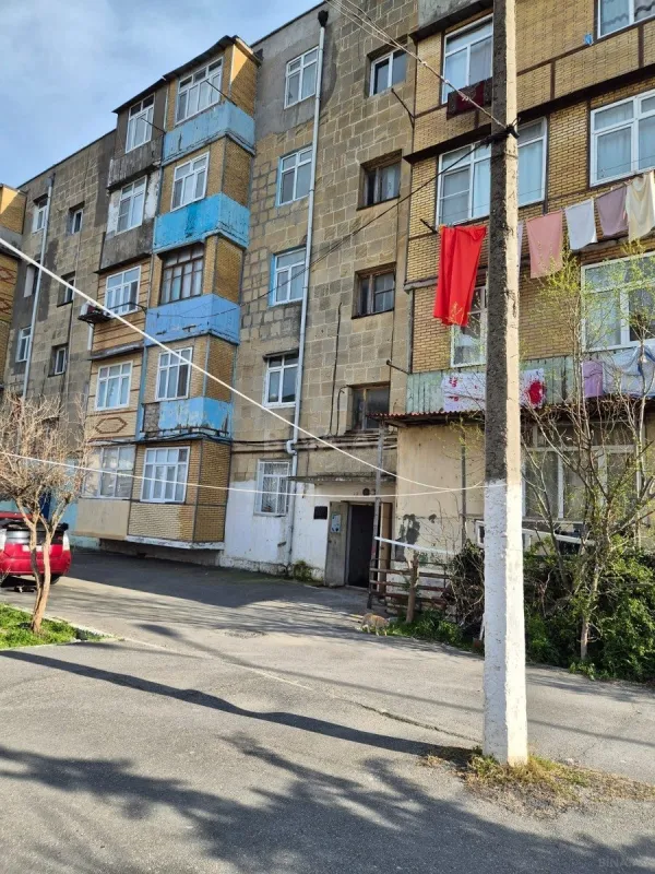 Satılır 3 otaqlı mənzil 56.7 m²