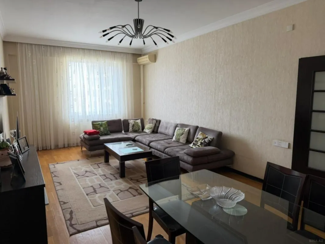 Satılır 3 otaqlı mənzil 140 m²