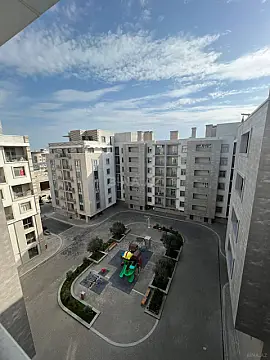 Satılır 5 otaqlı mənzil 255 m²