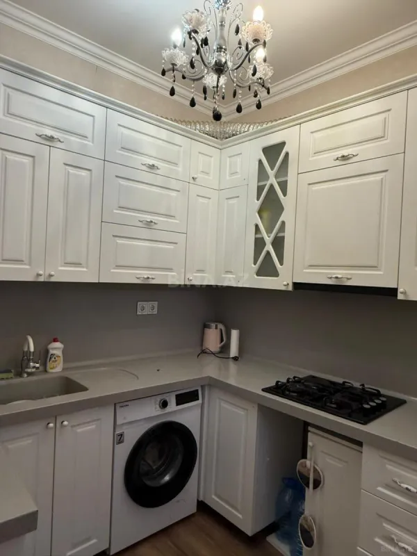 Kirayə verilir 2 otaqlı mənzil 60 m²