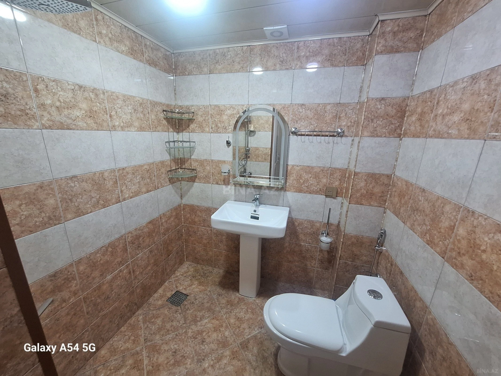 Satılır 3 otaqlı mənzil 70 m²