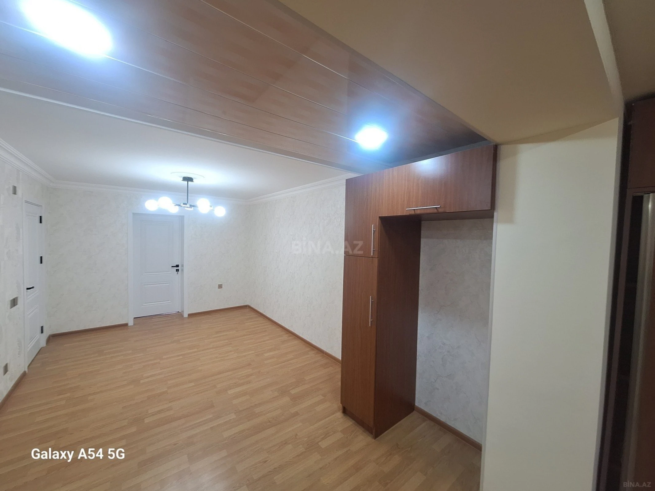 Satılır 3 otaqlı mənzil 70 m²