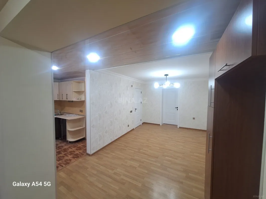 Satılır 3 otaqlı mənzil 70 m²