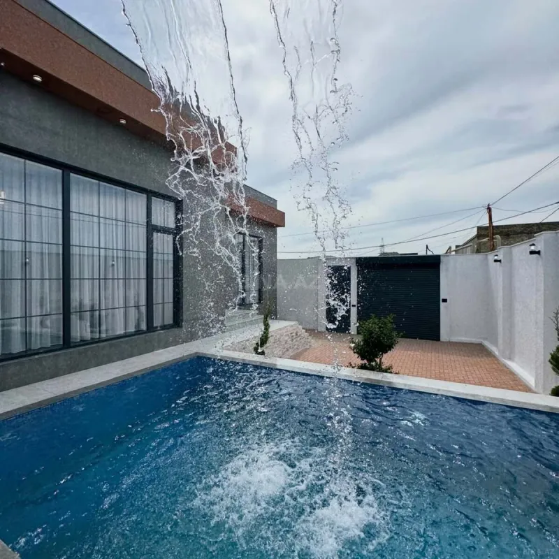 Satılır 4 otaqlı həyət evi 202 m²