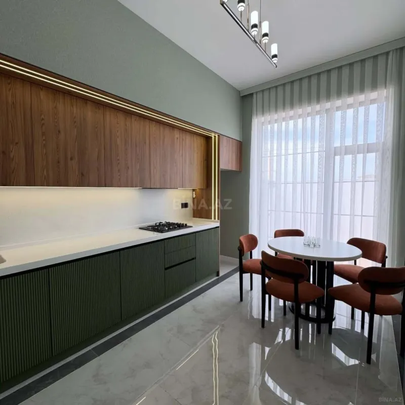 Satılır 4 otaqlı həyət evi 202 m²