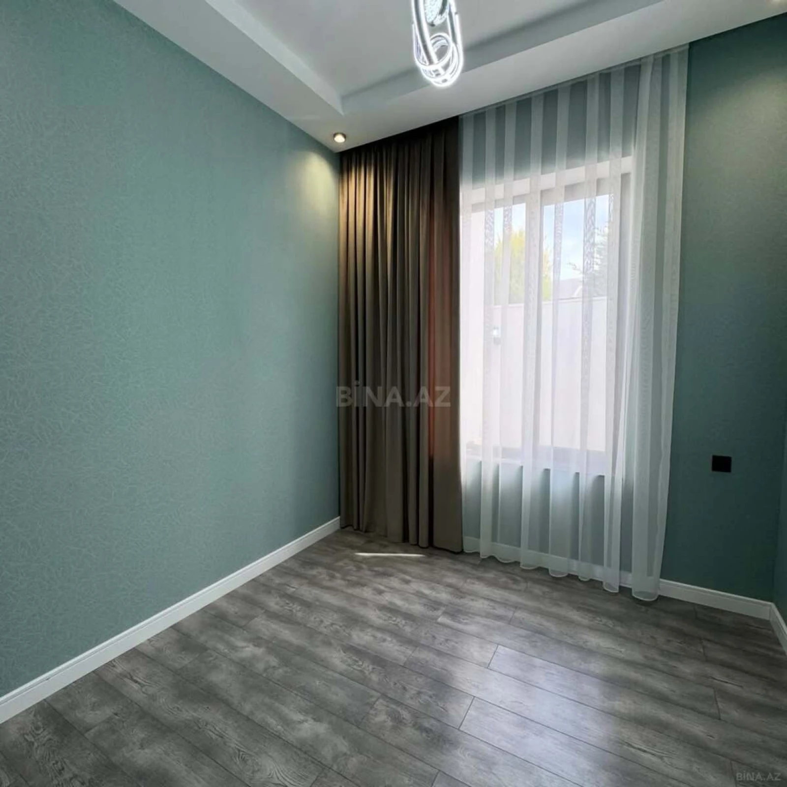Satılır 4 otaqlı həyət evi 202 m²