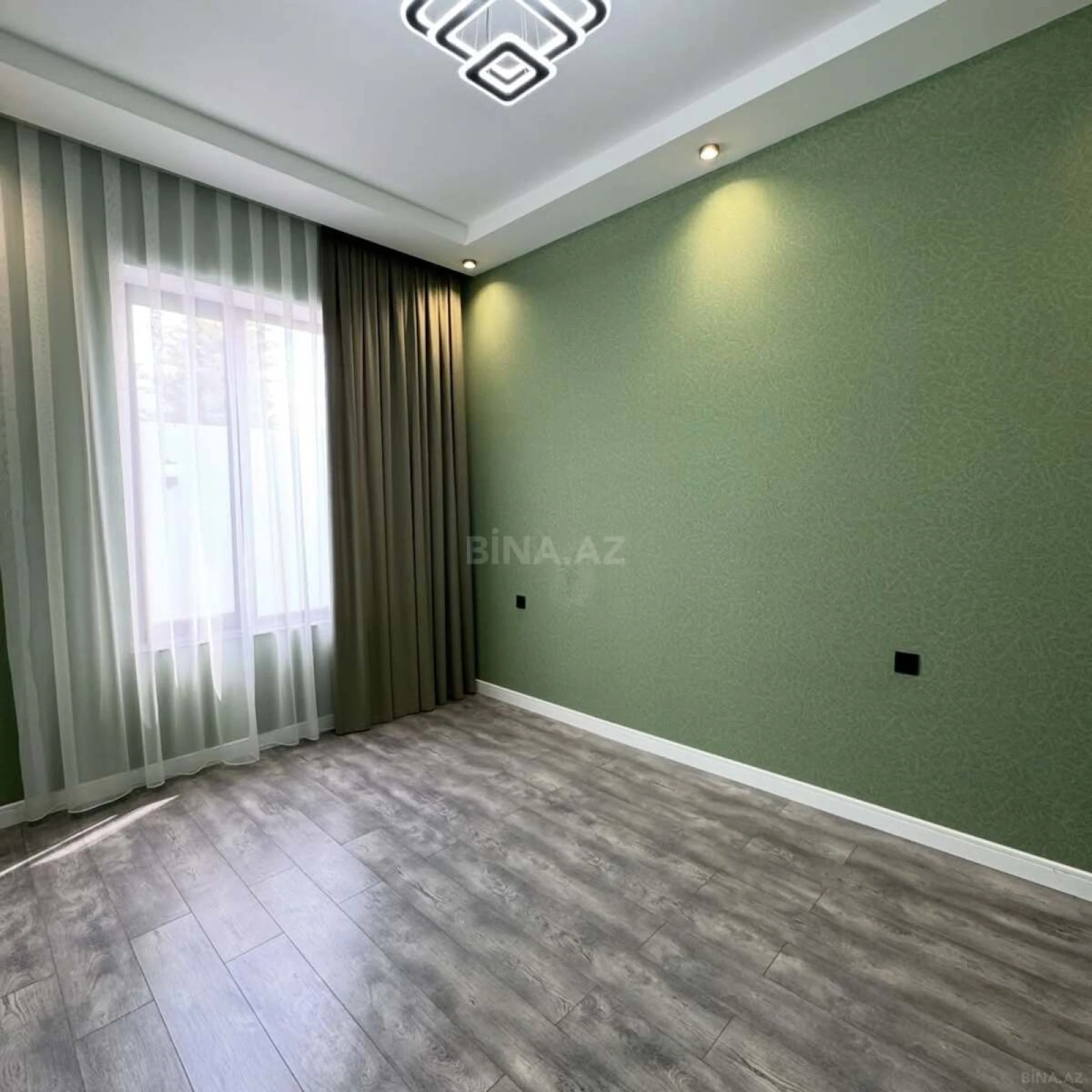 Satılır 4 otaqlı həyət evi 202 m²