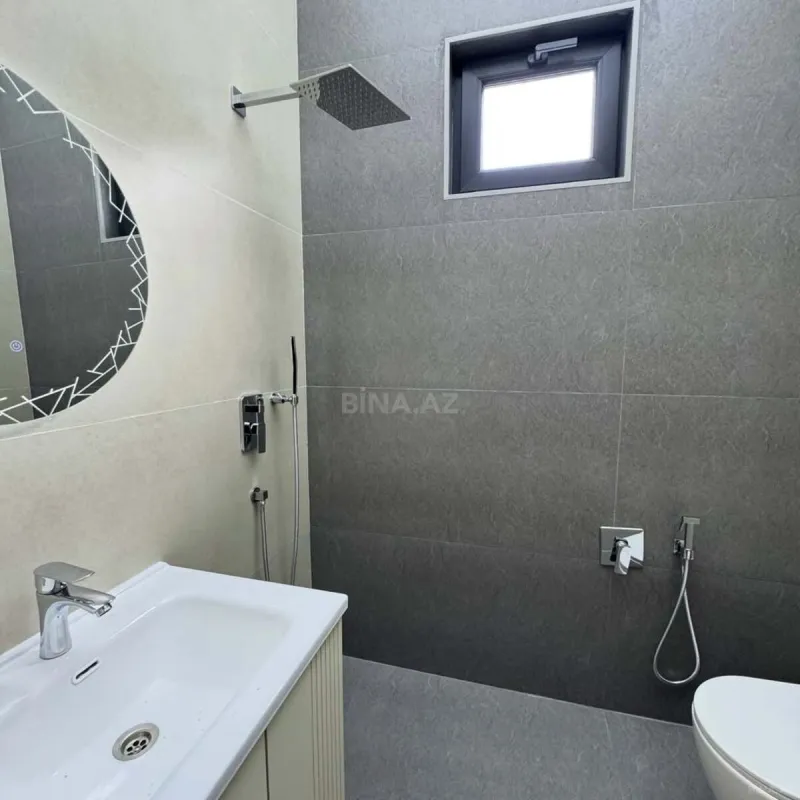 Satılır 4 otaqlı həyət evi 202 m²