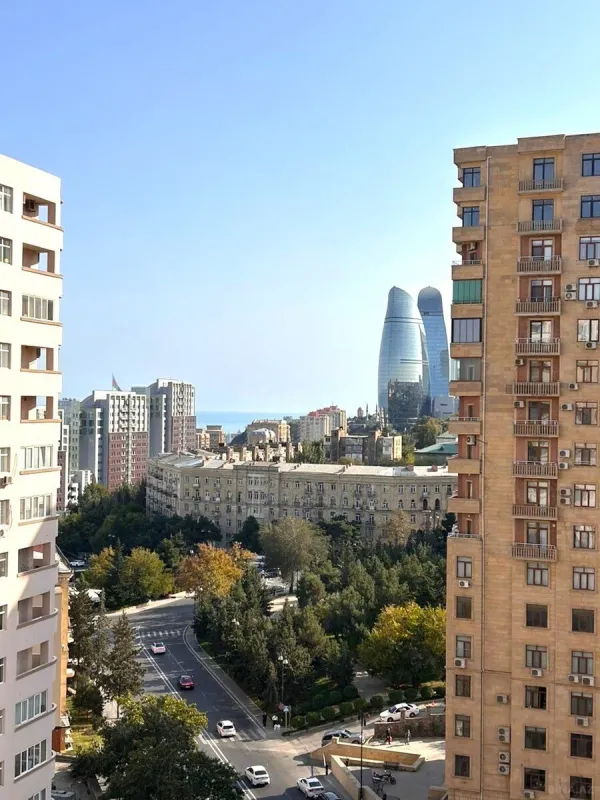 Satılır 3 otaqlı mənzil 115 m²