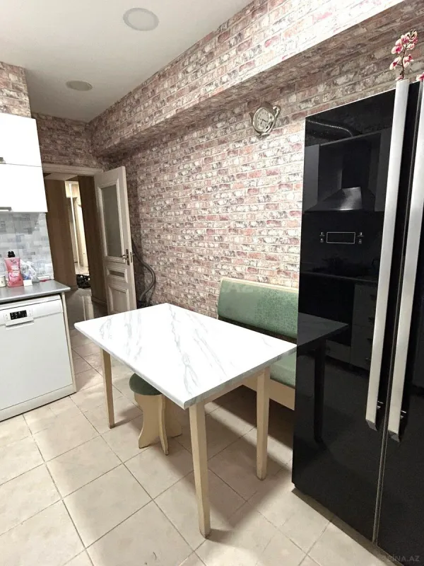 Satılır 3 otaqlı mənzil 115 m²