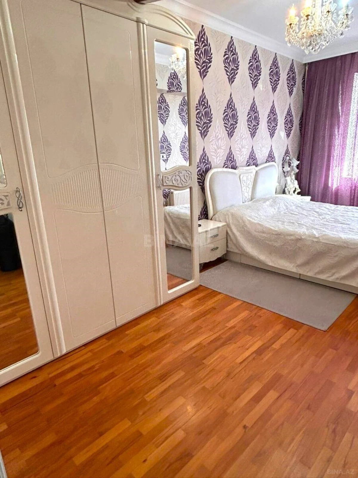 Satılır 3 otaqlı mənzil 115 m²