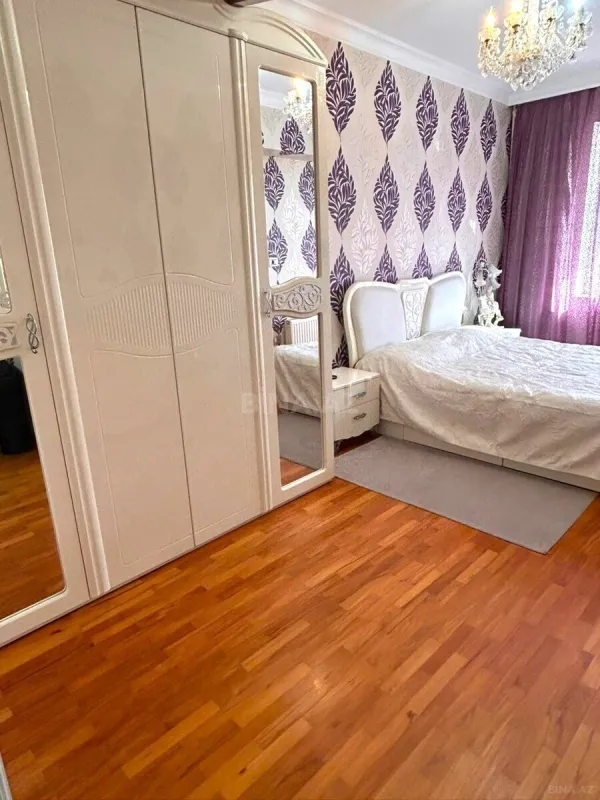 Satılır 3 otaqlı mənzil 115 m²