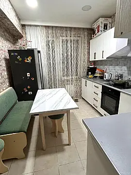 Satılır 3 otaqlı mənzil 115 m²