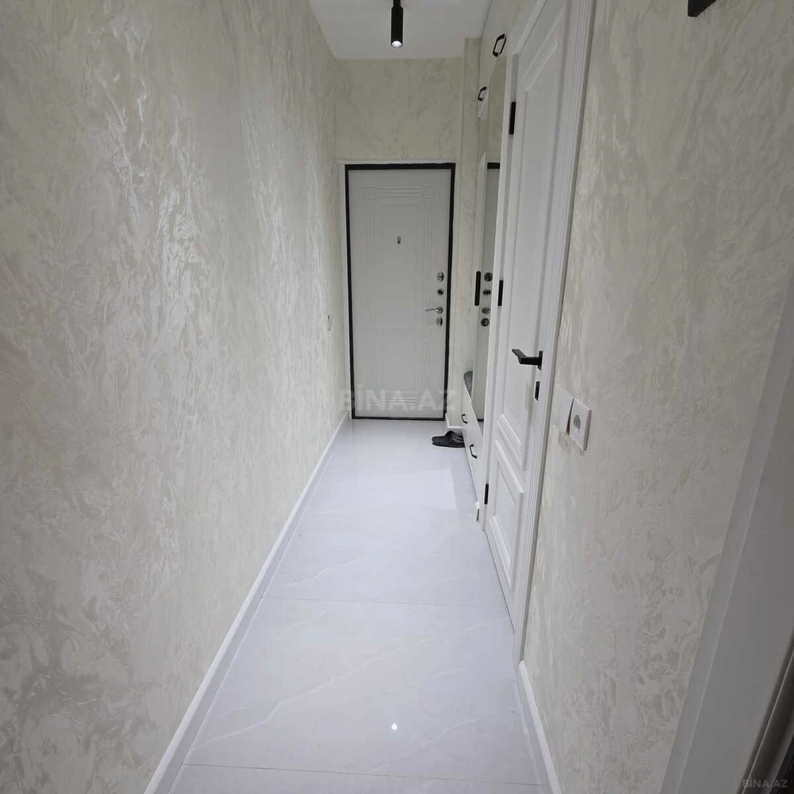 Satılır 2 otaqlı mənzil 42 m²