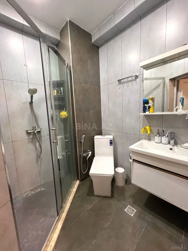 Satılır 4 otaqlı mənzil 200 m²