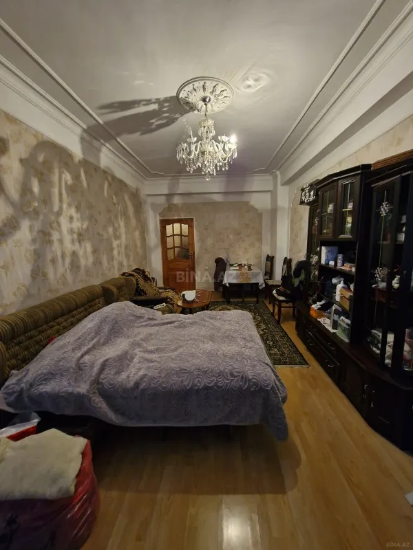 Satılır 2 otaqlı mənzil 65 m²