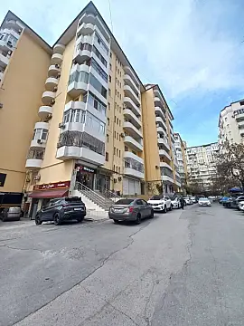 Satılır 4 otaqlı mənzil 210 m² — Bakı, Nizami 4 otaq 210.00 m²
