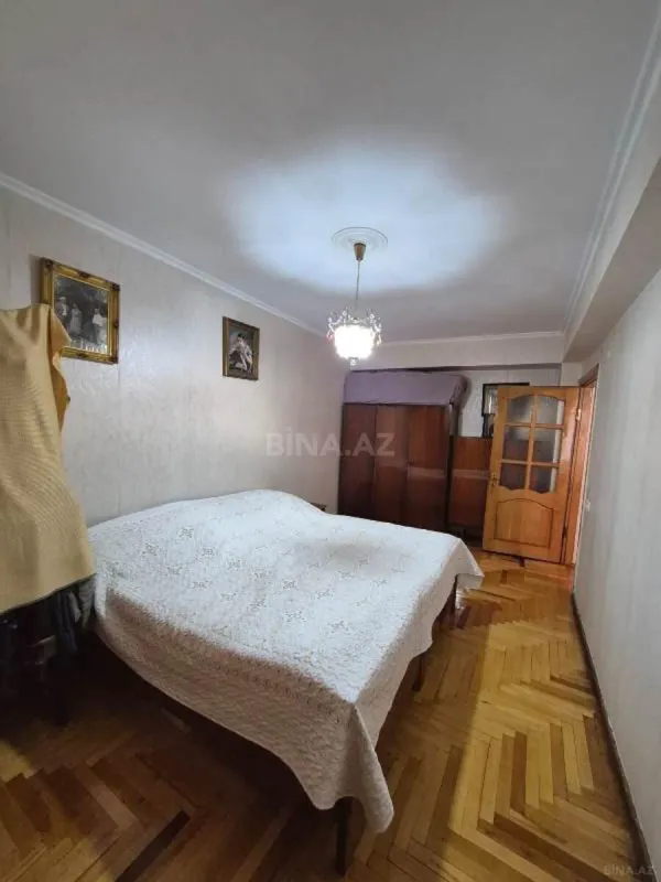 Satılır 4 otaqlı mənzil 117 m²