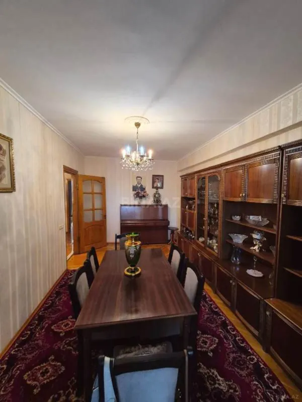 Satılır 4 otaqlı mənzil 117 m²