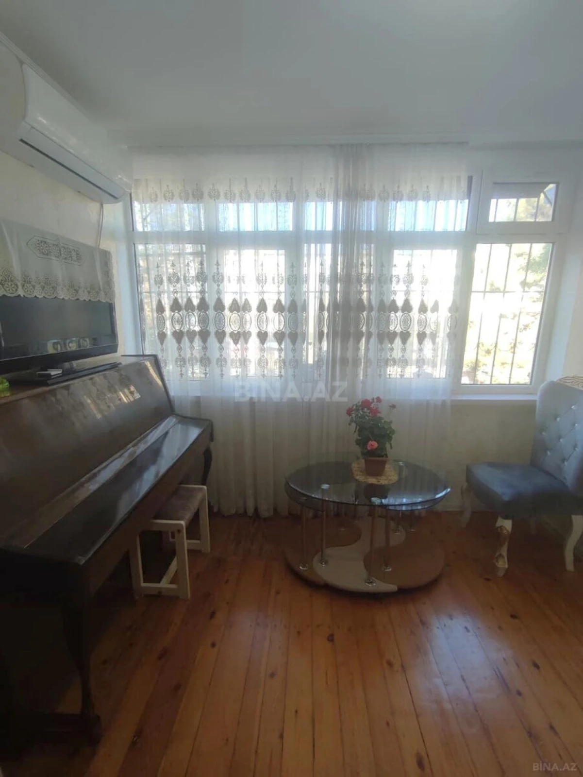 Satılır 4 otaqlı mənzil 75 m²