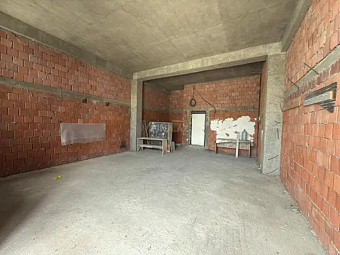 Satılır 2 otaqlı mənzil 72 m²