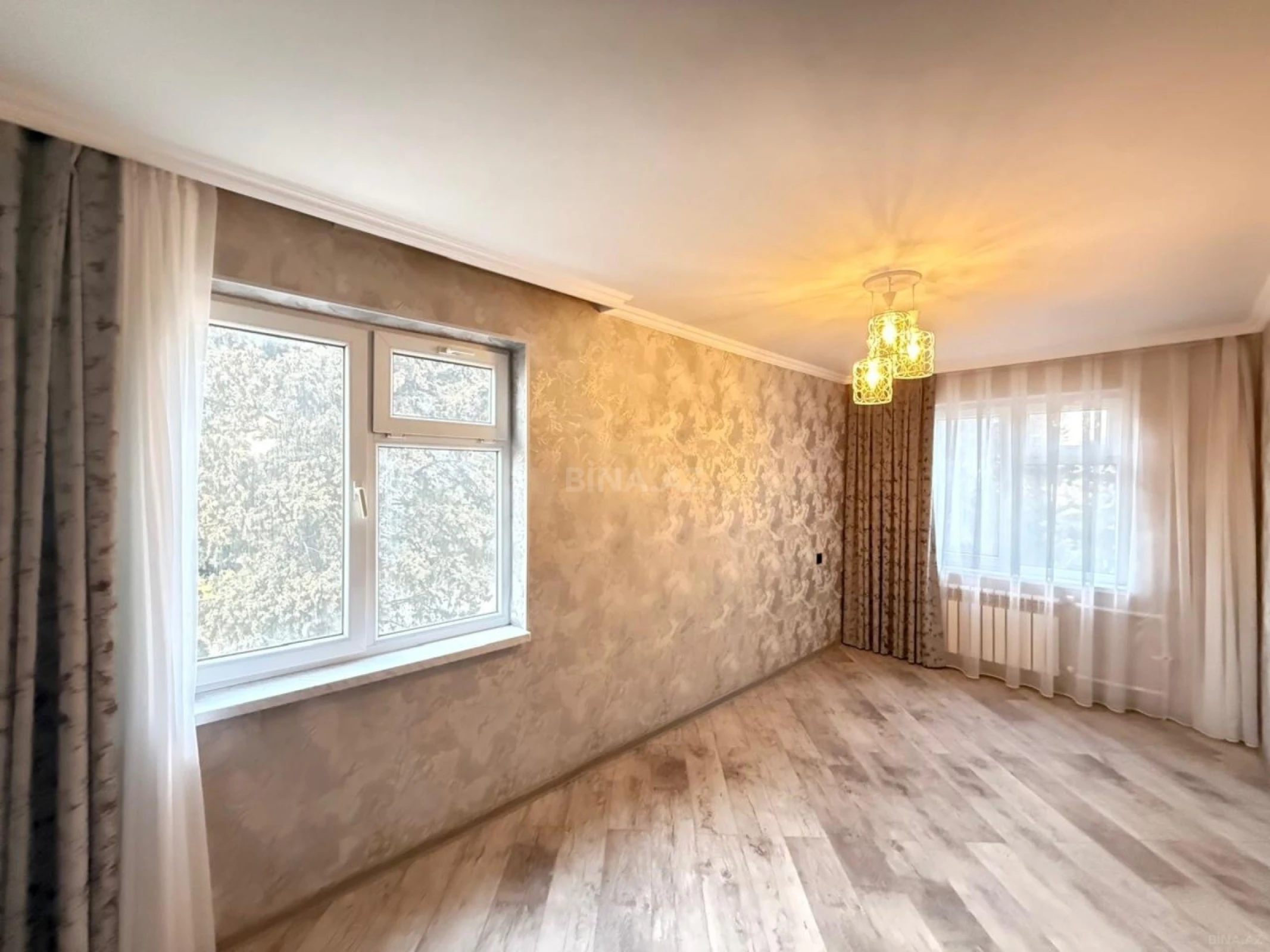 Kirayə verilir 2 otaqlı mənzil 50 m²