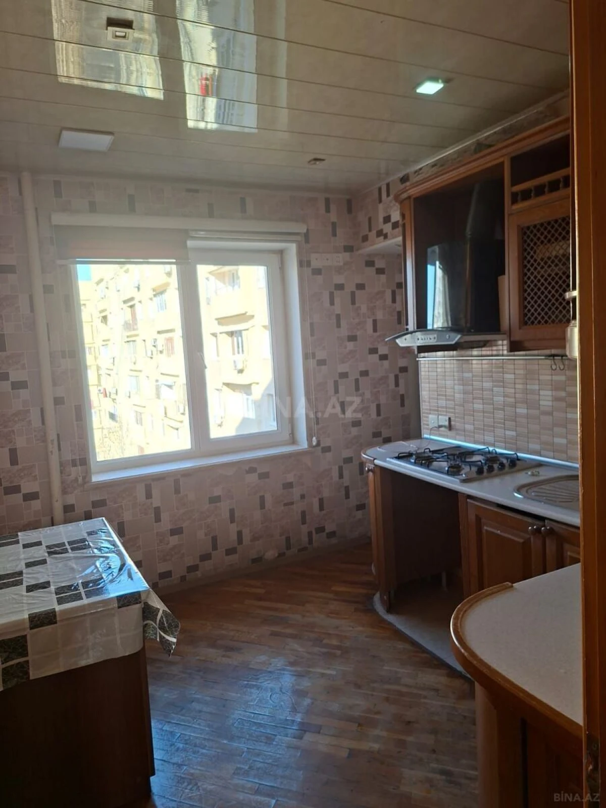 Kirayə verilir 4 otaqlı mənzil 110 m²