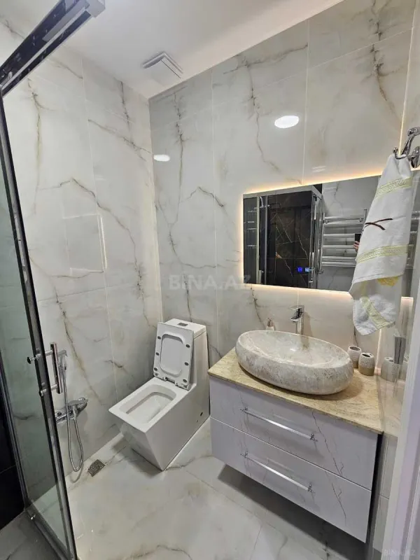 Kirayə verilir 2 otaqlı mənzil 60 m²