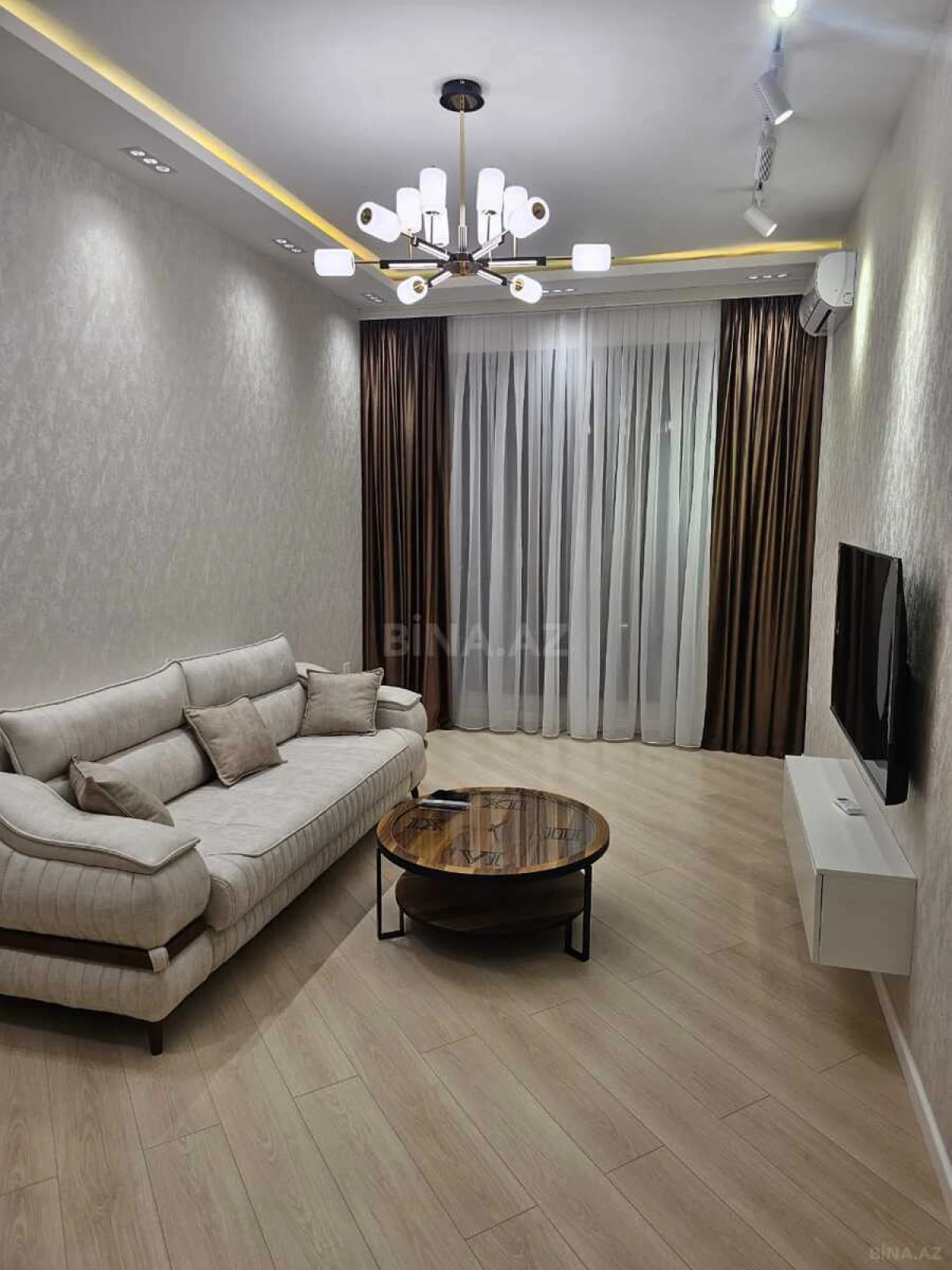 Kirayə verilir 2 otaqlı mənzil 60 m²