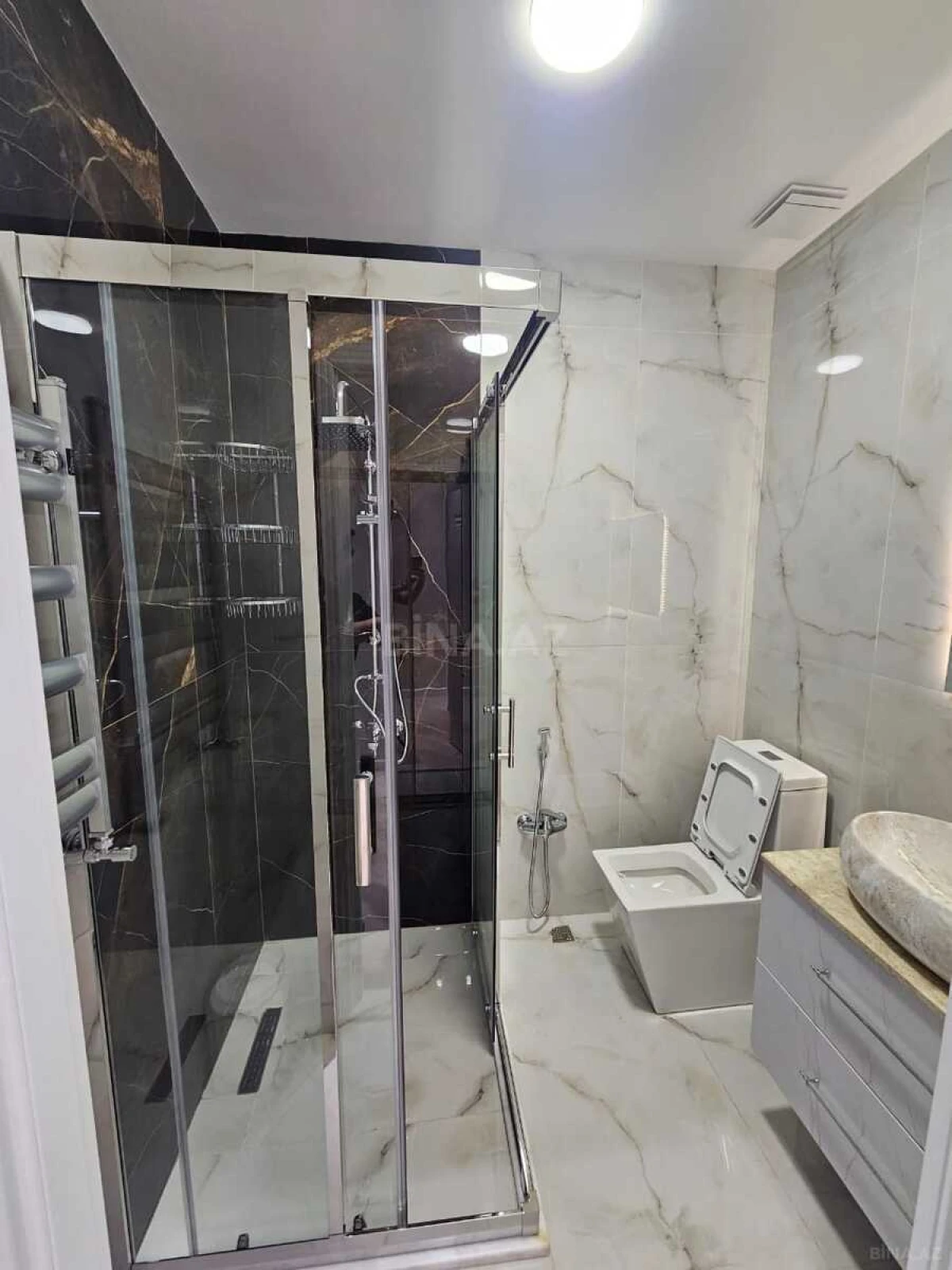 Kirayə verilir 2 otaqlı mənzil 60 m²