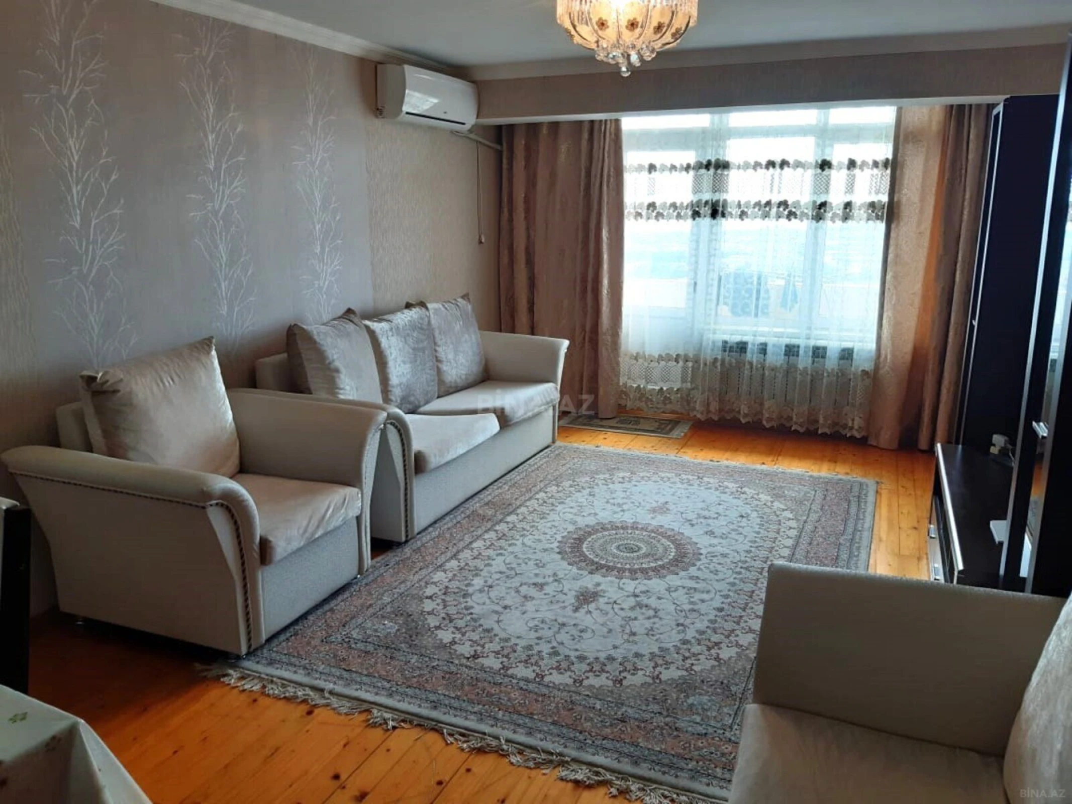 Satılır 3 otaqlı mənzil 110 m²