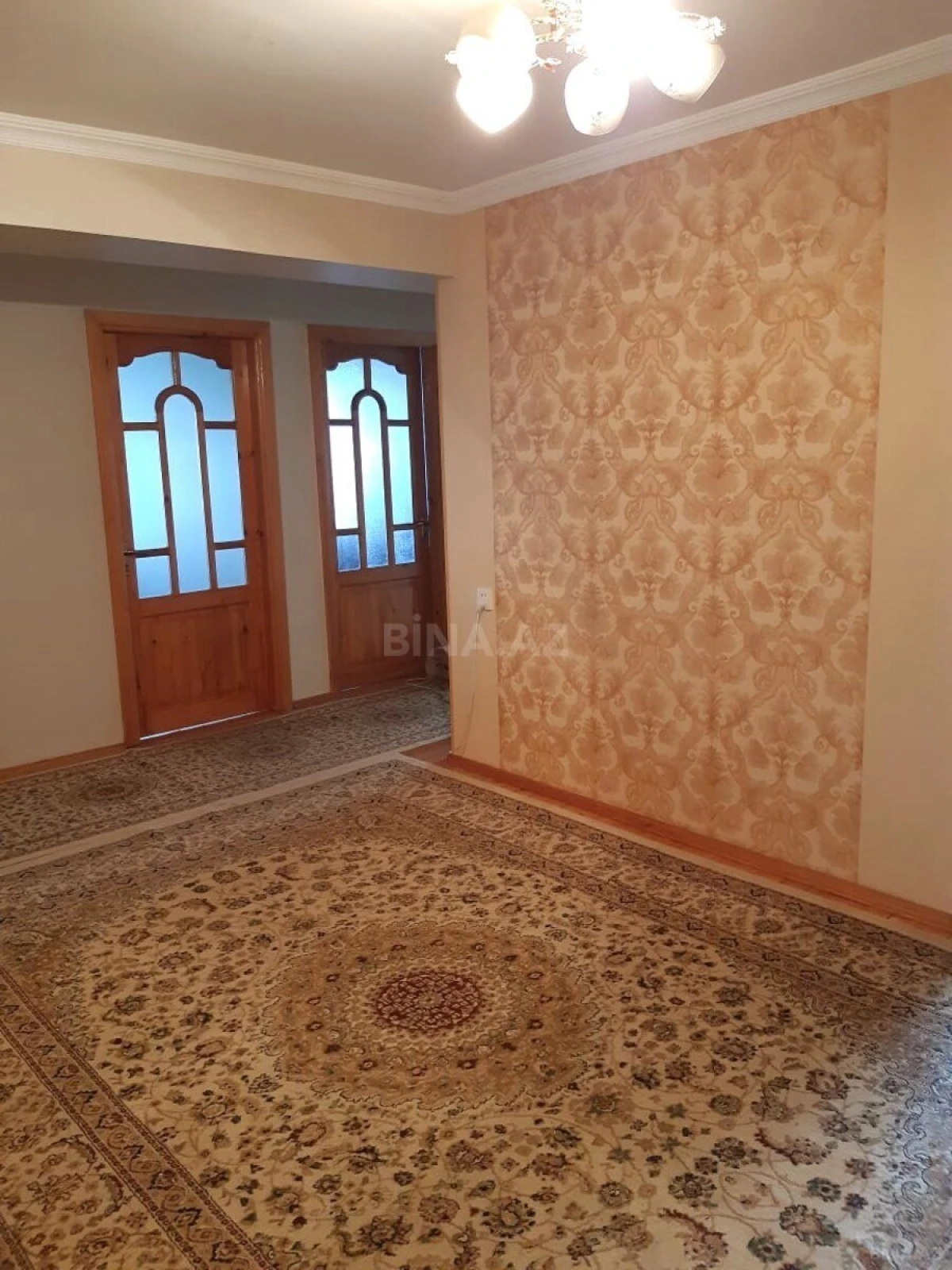 Satılır 3 otaqlı mənzil 110 m²