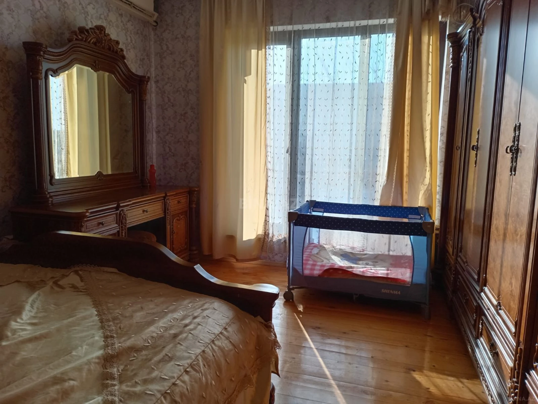 Satılır 5 otaqlı həyət evi 285 m²