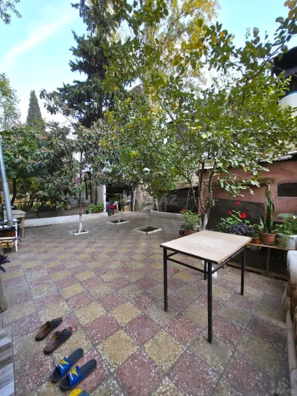 Satılır 6 otaqlı mənzil 132 m²