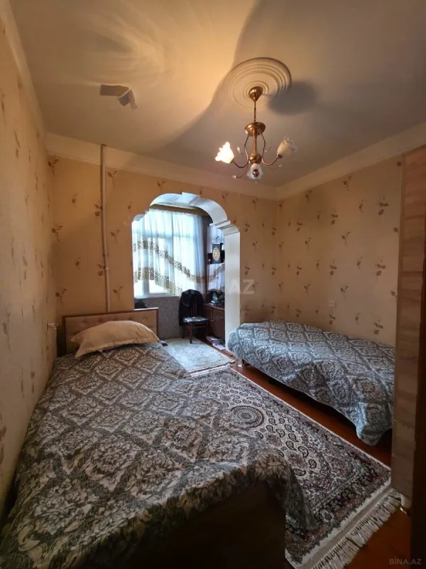 Satılır 6 otaqlı mənzil 132 m²