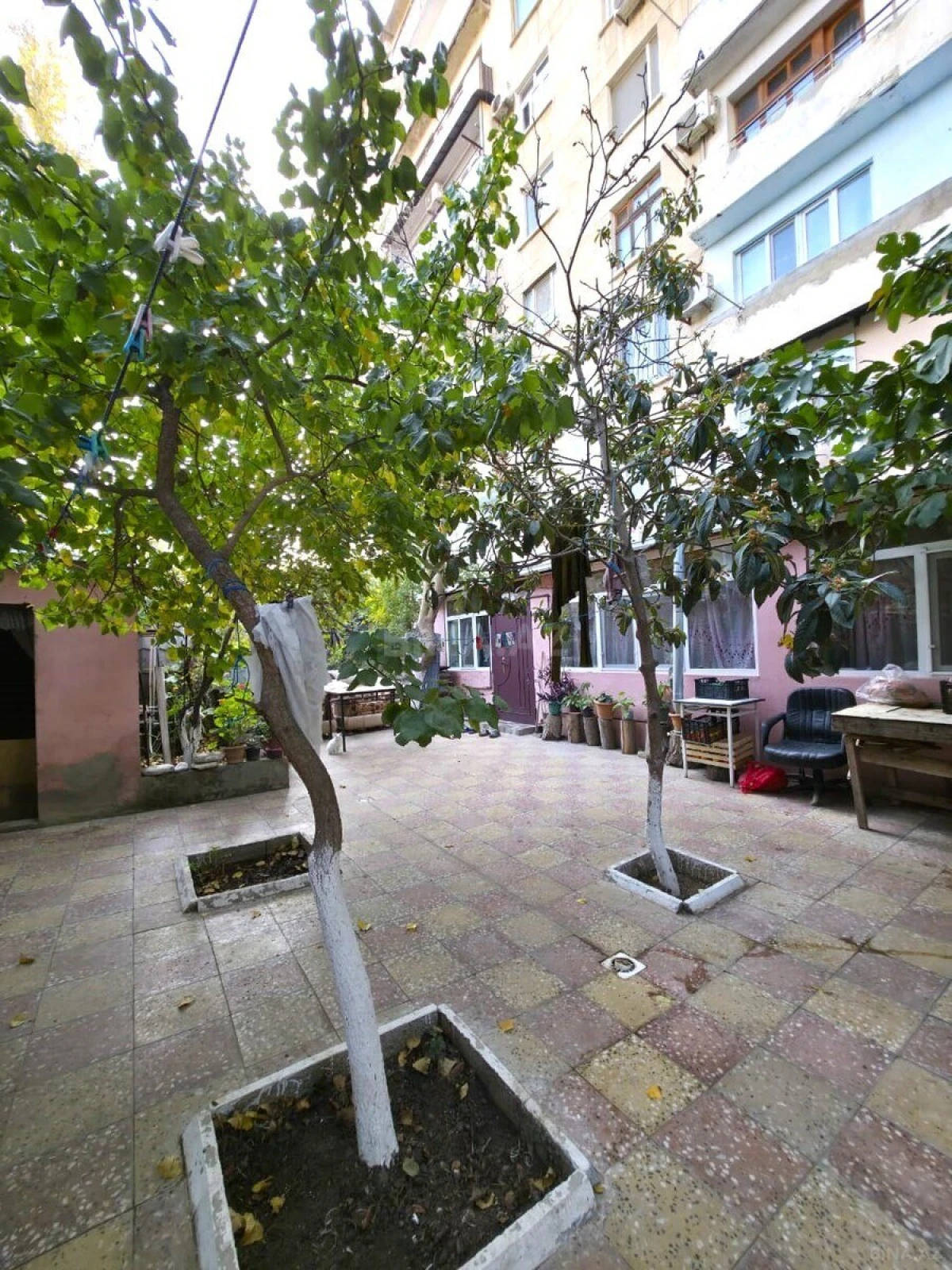 Satılır 6 otaqlı mənzil 132 m²