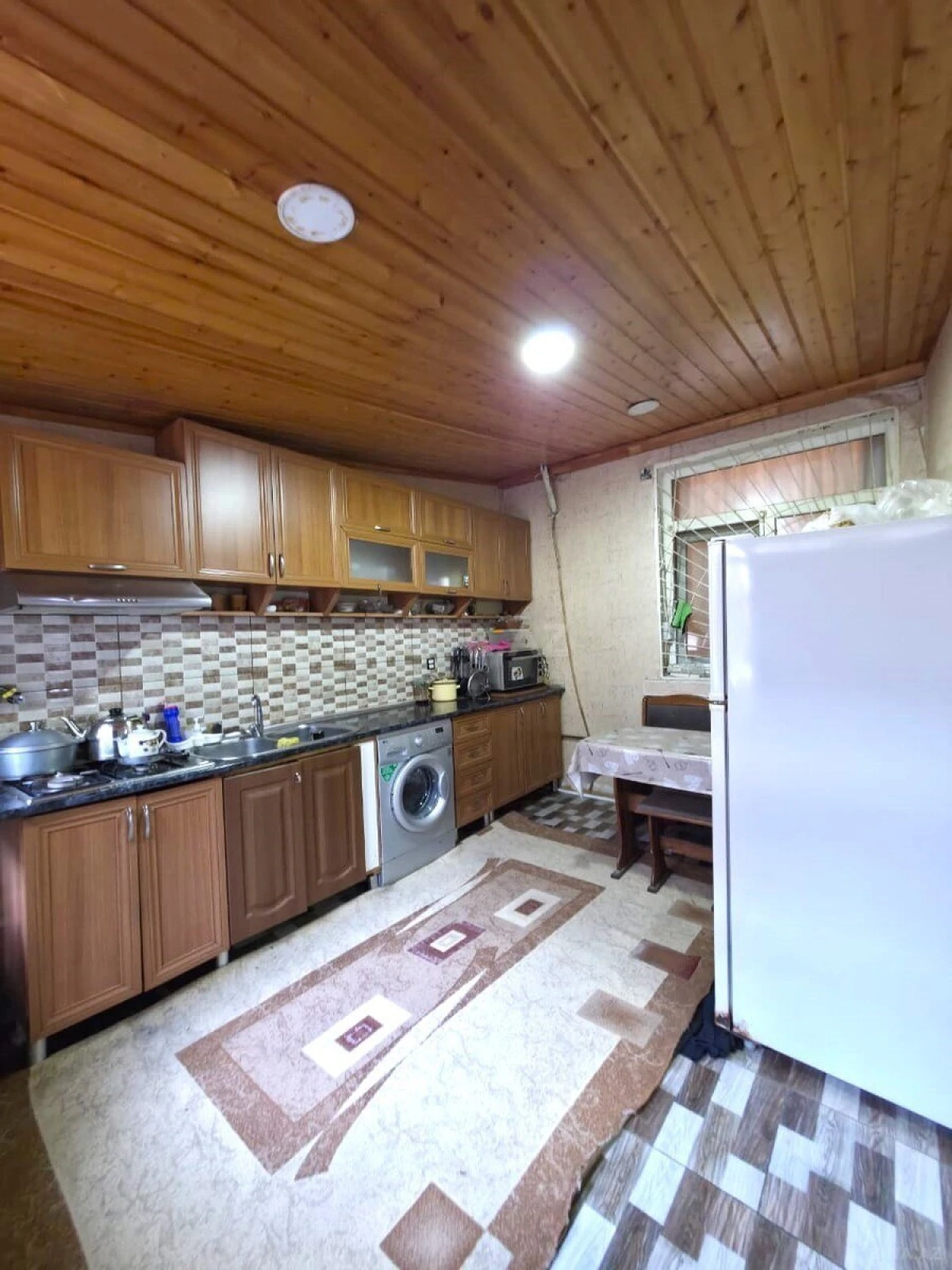 Satılır 6 otaqlı mənzil 132 m²