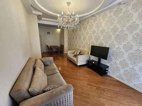 Kirayə verilir 3 otaqlı mənzil 106 m²