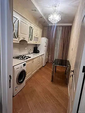 Kirayə verilir 3 otaqlı mənzil 106 m²