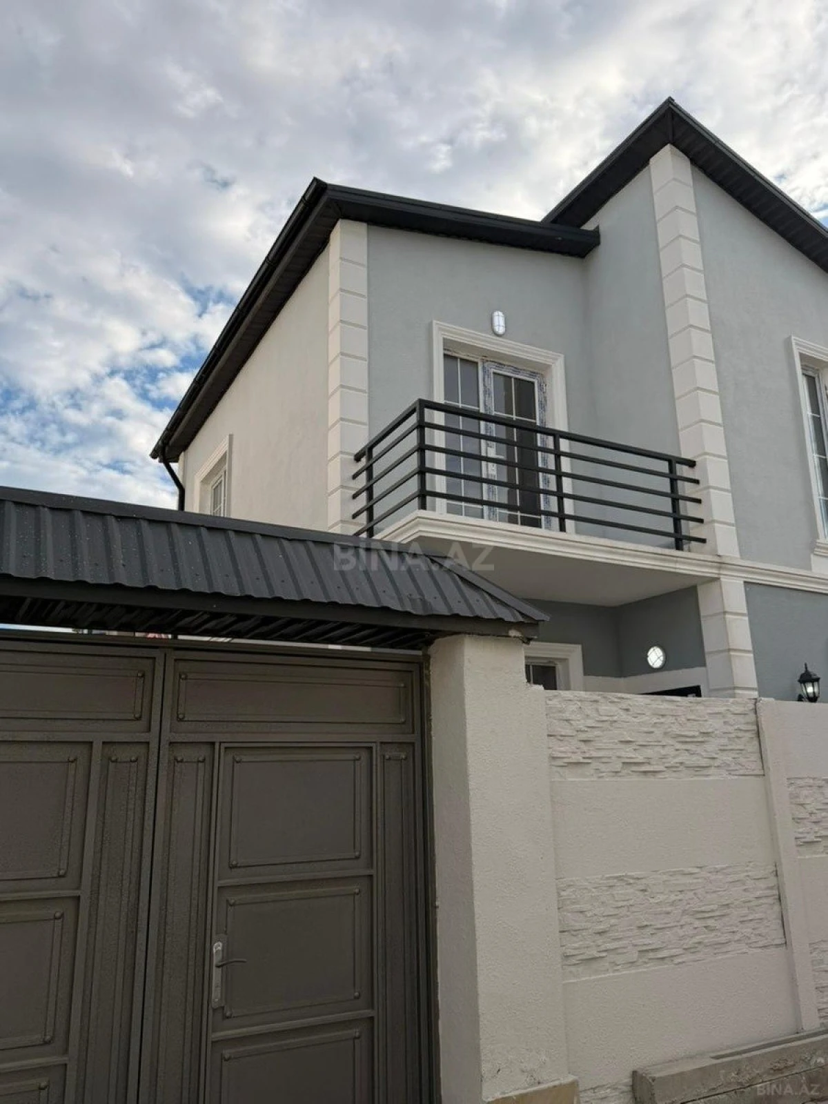 Satılır 3 otaqlı həyət evi 98 m²