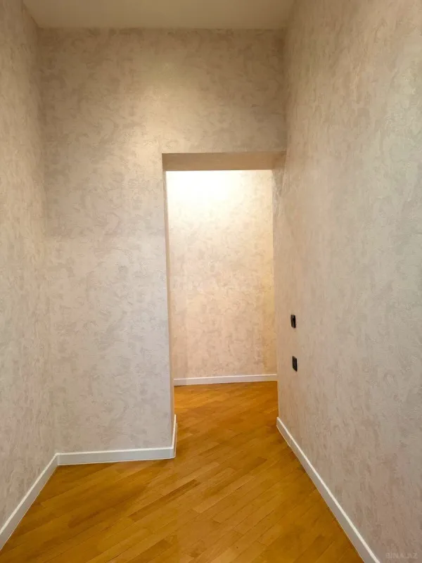 Satılır 3 otaqlı mənzil 140 m²